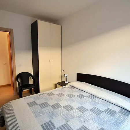 Apartment Piazzo Sleeps 4 Pool Wifi Vercana
