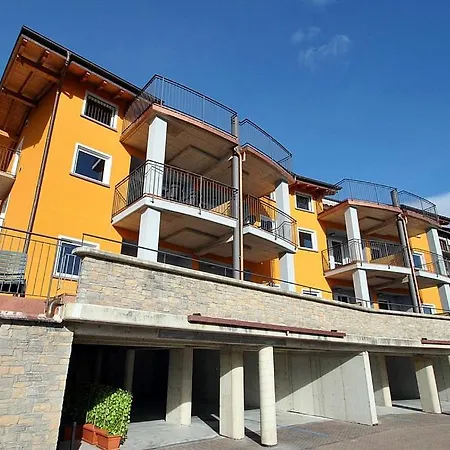 Piazzo Sleeps 4 Pool Wifi Vercana